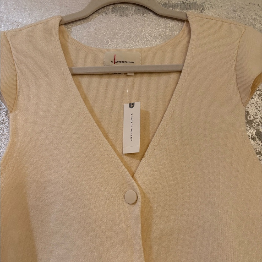 Anthropology Sleeveless Buttoned Vest Top - Picture 2 of 6